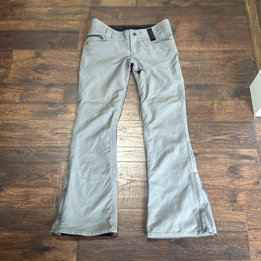 Women’s Holden ski pants, Classics, size small, grey.